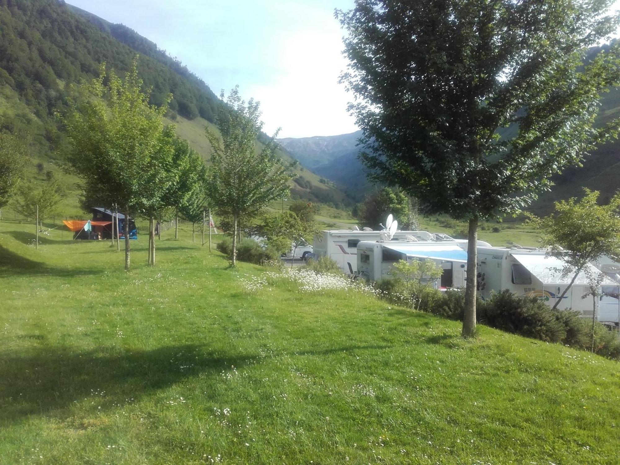 Gite De Montagne Du Plateau De Lhers- Accueil Randonneurs Accous Exteriör bild