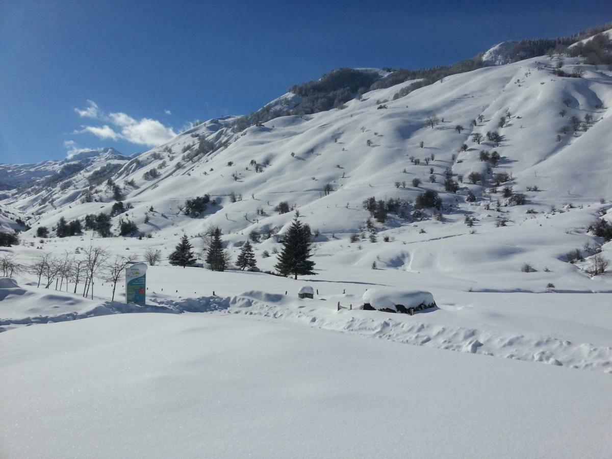 Gite De Montagne Du Plateau De Lhers- Accueil Randonneurs Accous Exteriör bild