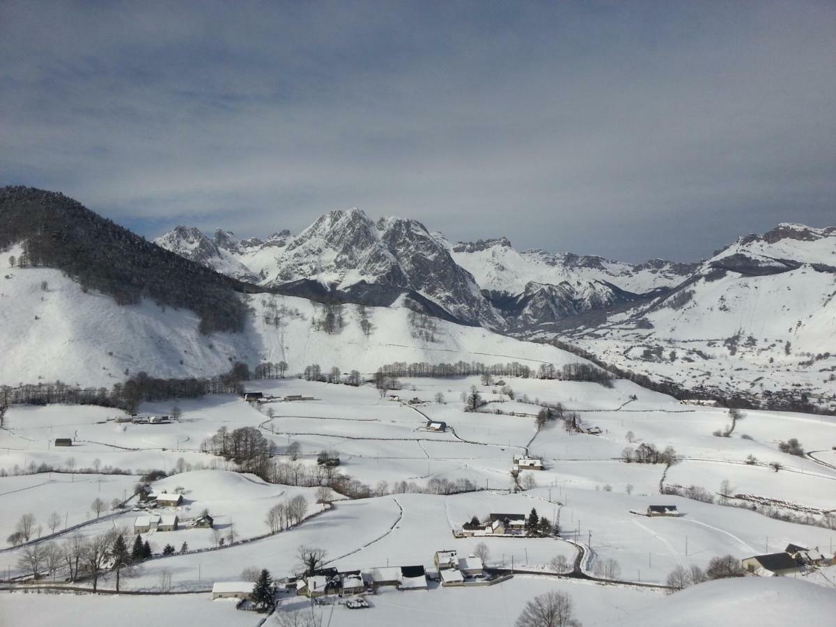 Gite De Montagne Du Plateau De Lhers- Accueil Randonneurs Accous Exteriör bild