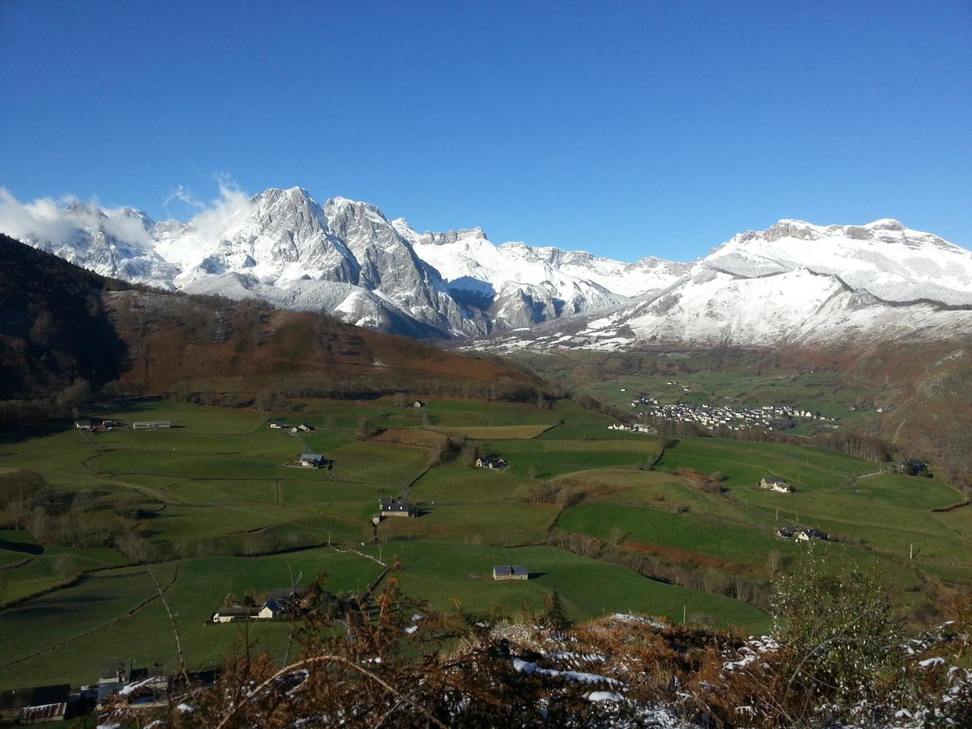 Gite De Montagne Du Plateau De Lhers- Accueil Randonneurs Accous Exteriör bild