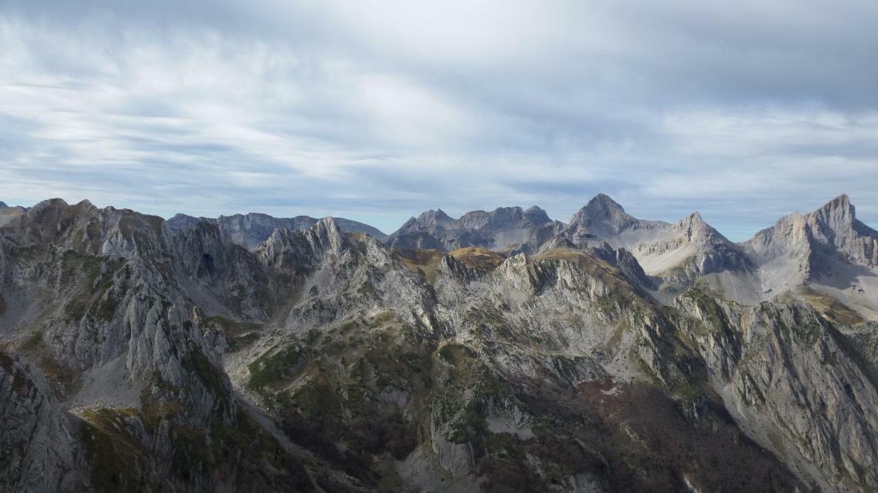Gite De Montagne Du Plateau De Lhers- Accueil Randonneurs Accous Exteriör bild