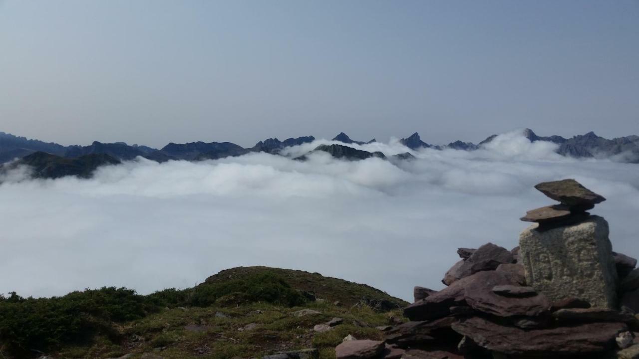 Gite De Montagne Du Plateau De Lhers- Accueil Randonneurs Accous Exteriör bild
